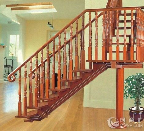 南昌实木楼梯采用优质实木，质量100%保证