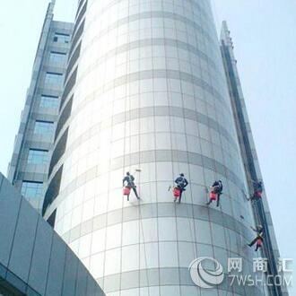 西宁专业高空外墙清洗公司