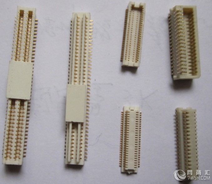 深圳工厂专业生产单双槽板对板连接器，0.8间距
