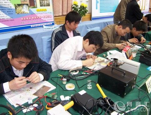 重庆手机维修培训学校，手机维修的三个系统三种线路