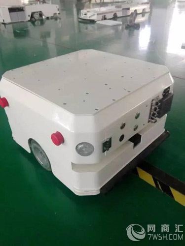 AGV自动导航小车 AGV智能机器人 堆高车 自动导航车