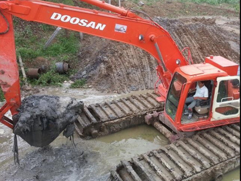 施工案例-水路挖掘机租赁