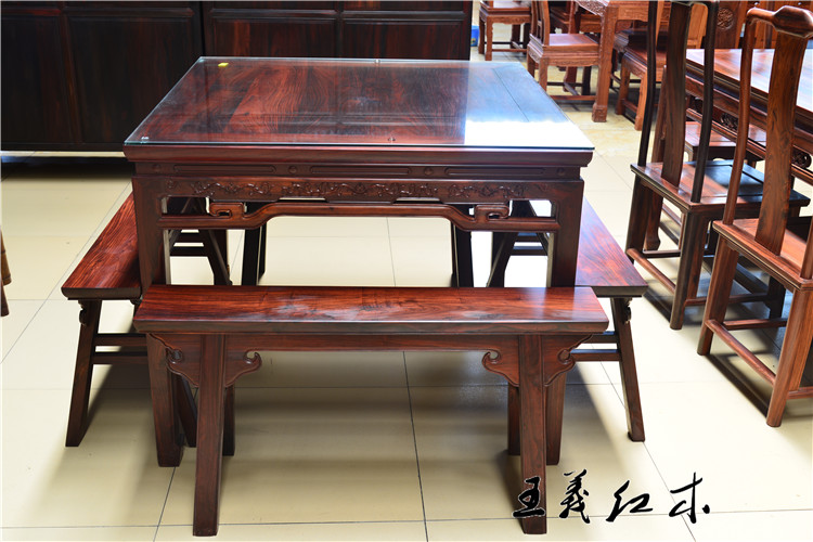 哈尔滨红木餐桌 圆形红木餐桌桌面雕花精美 王义红木圆桌厂