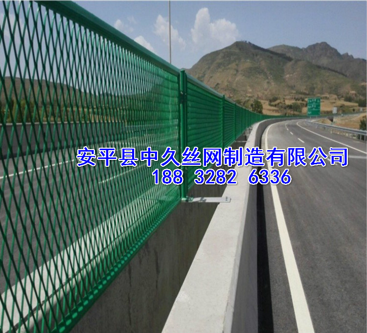 高速公路防眩网 公路护栏网框架铁丝网安全防护栅栏厂家