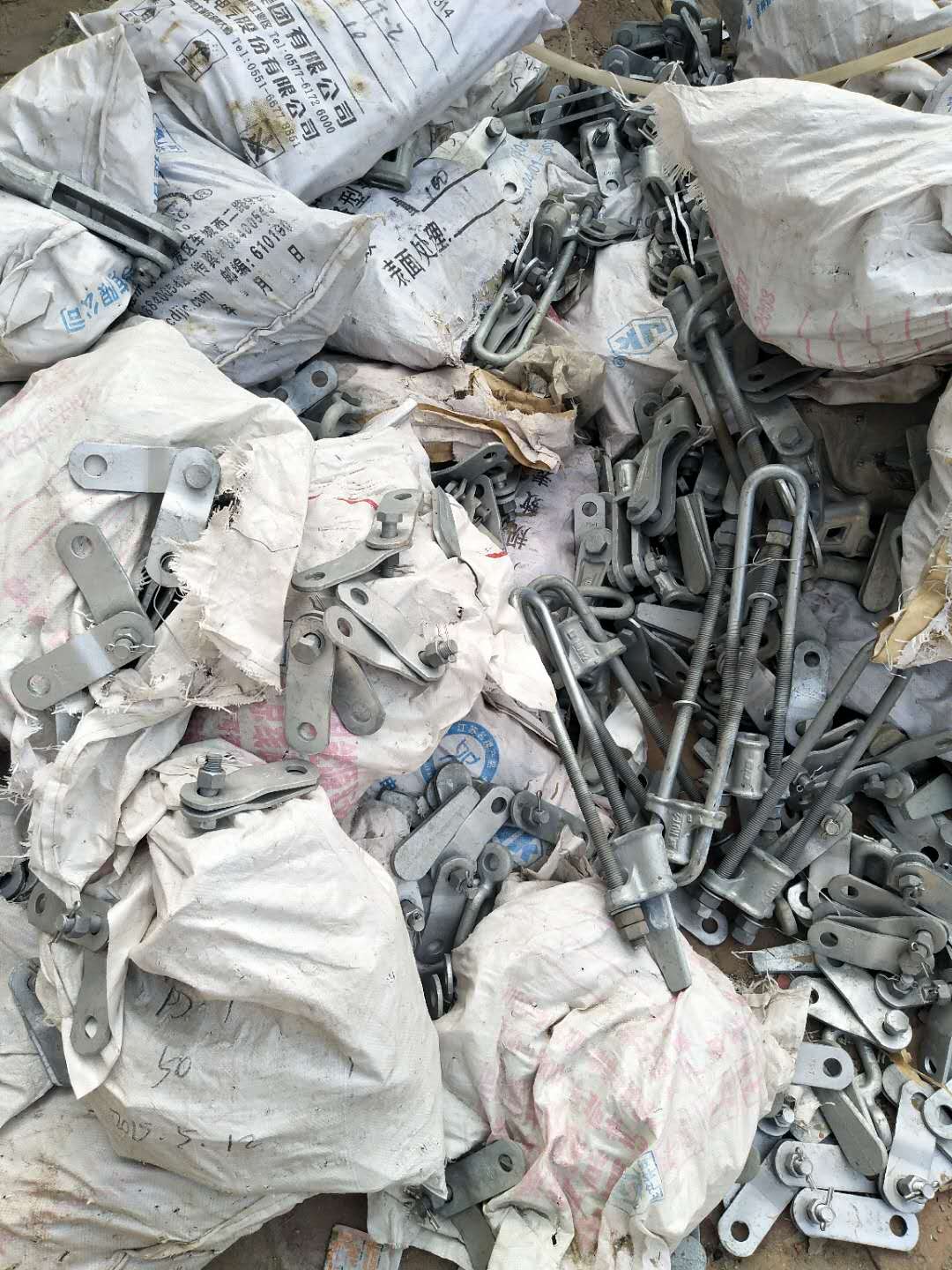 电力金具回收 废旧绝缘子回收 钢芯铝绞线回收