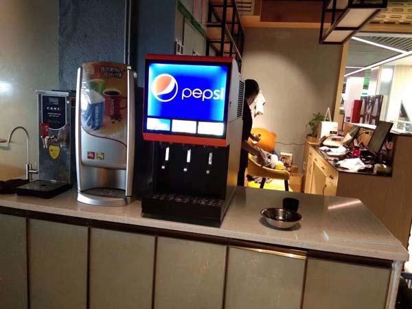 3阀可乐机免安装可乐机自助餐厅4阀果汁奶茶机销售