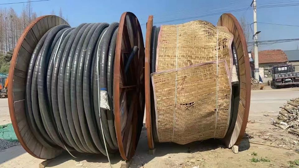金华义乌工程电缆回收现款支付 铜芯电缆线收购当地随时上门:15000530238